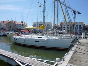 1999 Beneteau Oceanis Clipper 361 for sale in Medway, England