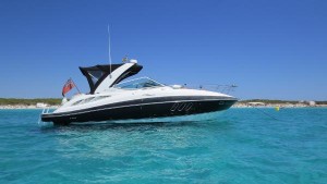 2008 Cruisers Yachts Express 330 with a full service history and only one very caring owner for sale in Mallorca