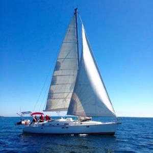 Beneteau Oceanis 461 in excellent condition and boasting a huge inventory for sale in La Trinite, France