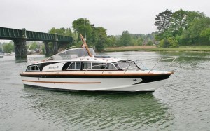 Lovely and very original 1973 Fairey Huntsman 31 Aft Cabin now seriously for sale