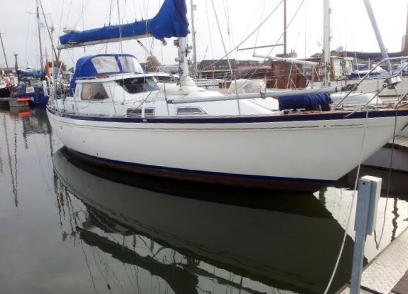 Rare Nicholson 40 Deck Saloon is now available for purchase
